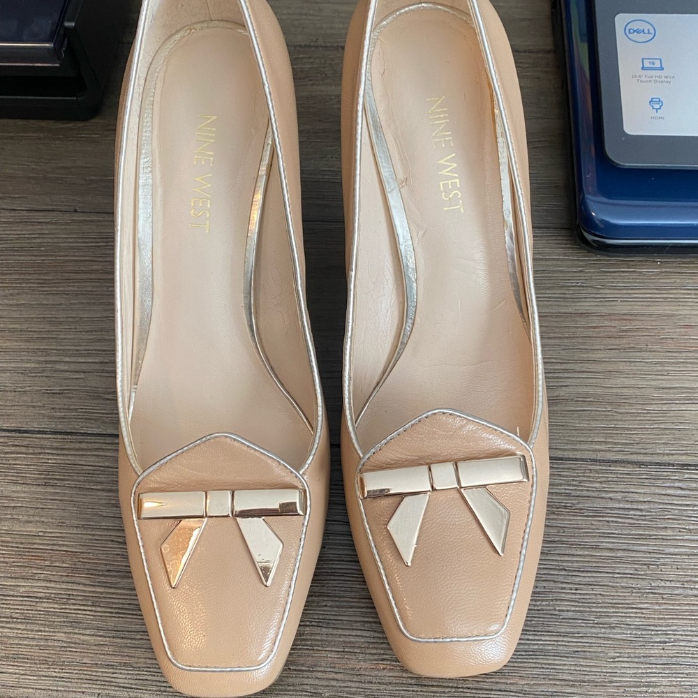 NWOT Nine West pumps